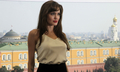 ロシア・モスクワ（Moscow）にある赤の広場（Red Square）前でフォトコールに望んだアンジェリーナ・ジョリー（Angelina Jolie、2010年7月25日撮影）。(c)AFP