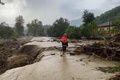 トルコ・カスタモヌ近郊で起きた洪水の現場（2021年8月11日撮影）。(c)Demiroren News Agency (DHA) / AFP
