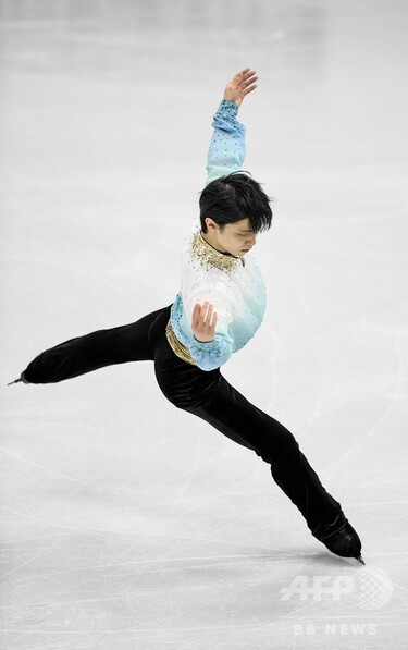 羽生が世界最高得点でSP首位発進、フィギュア四大陸選手権 写真13枚