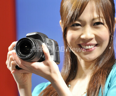 極上品✨ショット極少2100回‼️Canon Kiss X3✨一眼レフデビューに！ 143cdadc2bd45a7803eb768218a97a