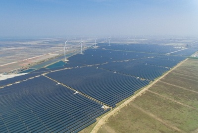 中国最大の干潟太陽光発電エネルギー貯蔵ステーションが稼働