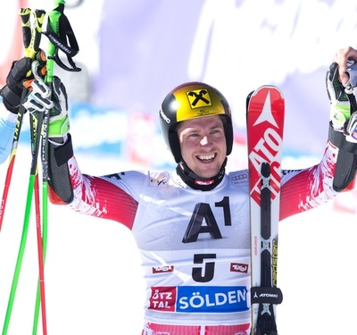 ヒルシャーが開幕戦の男子大回転制す、アルペンスキーW杯