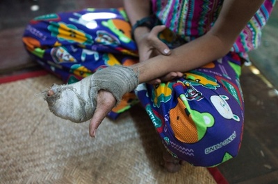 「家族を食べさせたい」と語る子、ミャンマーの好景気支える児童労働