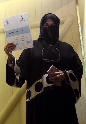 サウジアラビア、女性初参加の選挙戦スタート