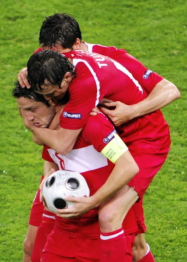 トルコ チェコを下しベスト8進出果たす