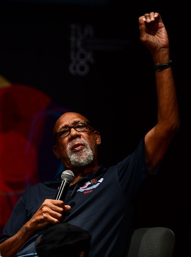 五輪表彰台の「ブラックパワー」から50年、J・カーロス氏インタビュー