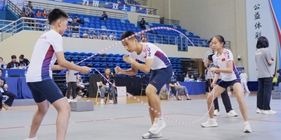 中国重慶の小学生がアジアなわとび選手権で世界新記録