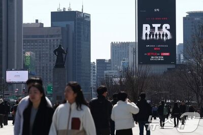 ソウル光化門広場で刻まれる新しい記憶…BTS公演が都市の象徴を変える日 [韓国記者コラム]