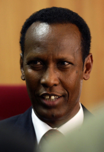 ＜ソマリア紛争＞首相の自宅狙った自爆テロで6人死亡、首相は無事