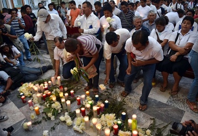 地中から発見の28遺体、失踪の学生含まれず メキシコ