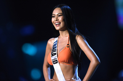 タイのユーチューバー、王女デザインの衣装酷評し訴追の恐れ