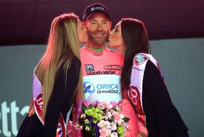 ジロ・デ・イタリア開幕！誕生日のタフトが総合首位に