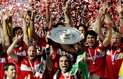 ＜サッカー ブンデスリーガ＞シュツットガルト 15年ぶり5度目のマイスターシャーレ獲得 - ドイツ