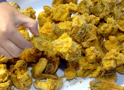 名前に「ルイ・ヴィトン」冠した韓国のチキン店、罰金140万円