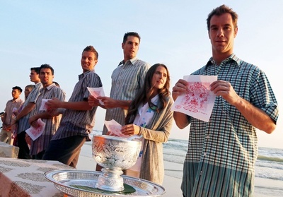 ガスケらがタイのお正月行事に参加