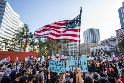 露中イラン、LA抗議デモの偽情報拡散「米国終焉の始まり」