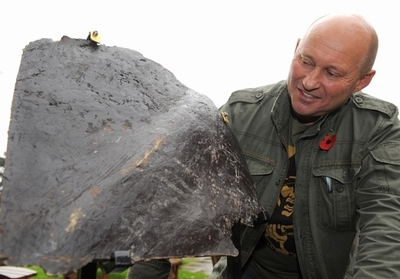 フセイン像の「尻」を持っていた男を逮捕、英国