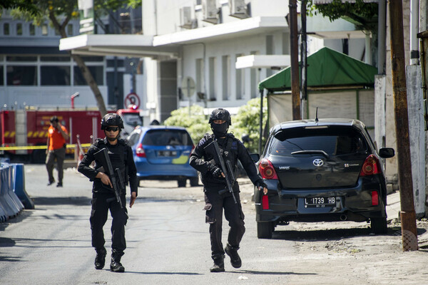 インドネシア警察署襲撃、ISが犯行主張 「殉教作戦を遂行」