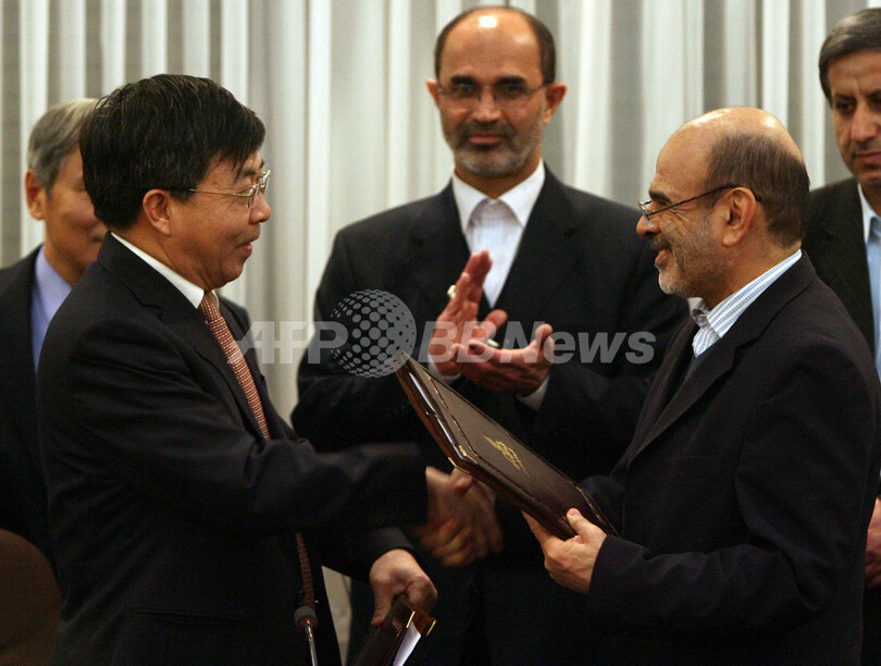 中国石油化工集団、イランと油田開発契約