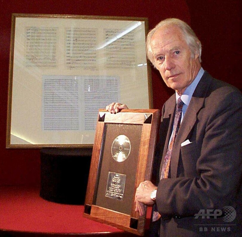 「5人目のビートルズ」G・マーティン氏死去、90歳