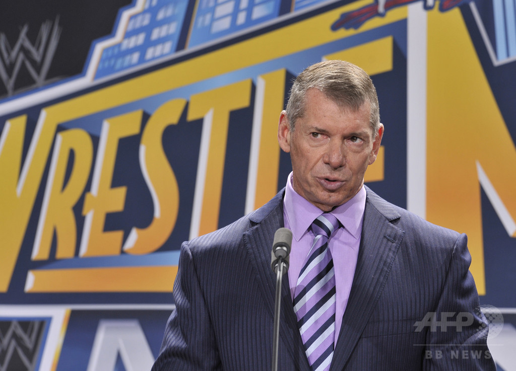 WWEのマクマホンCEO、アメフトの「XFL」復活計画を発表 WWEのマクマホンCEO、アメフトの「XFL」復活計画を発表