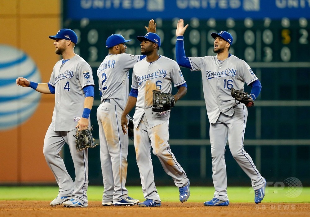 ロイヤルズがアストロズに競り勝つ シリーズは2勝2敗のタイに 写真10枚 国際ニュース Afpbb News