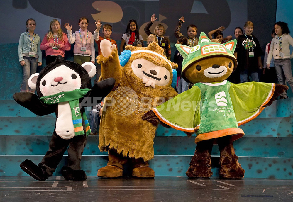 2010年バンクーバー冬季五輪の大会マスコットが発表される 写真6枚