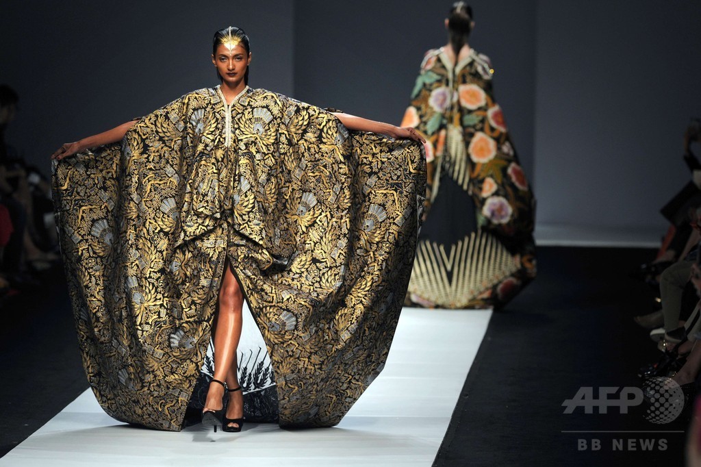 鮮やかでエキゾチックなクリエーション、「ジャカルタ・ファッションウィーク」開催