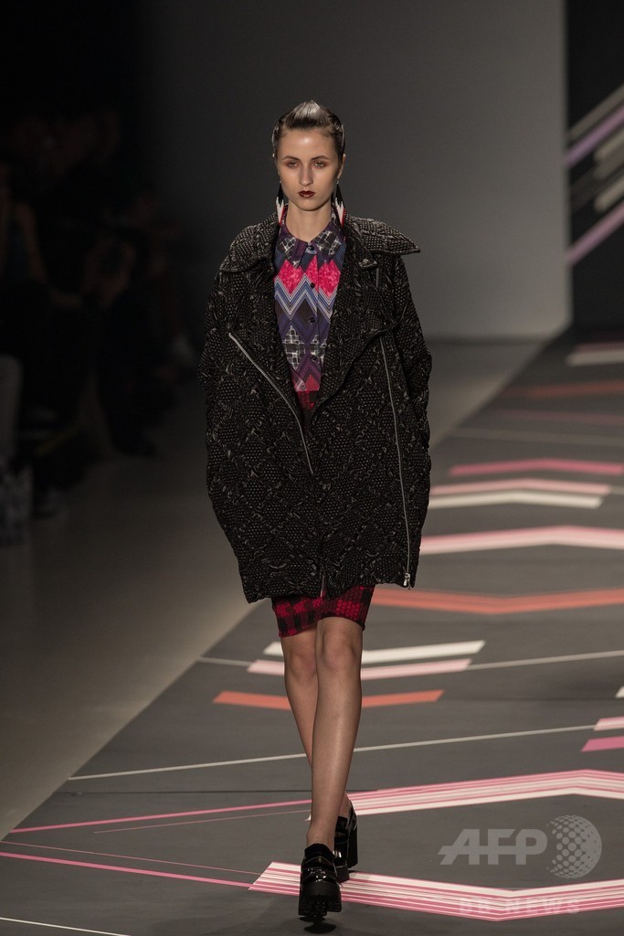 ドナテラ・ヴェルサーチもコレクション発表、「サンパウロ・ファッション・ウィーク」開催