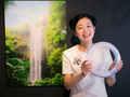 駐日ブラジル大使館で開催された作品説明会に登場した現代アーティストの森万里子（2016年5月24日撮影）(c)Faou Foundation