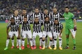 サッカー欧州チャンピオンズリーグ2014-15準々決勝第1戦、ユベントス対ASモナコ。試合前の写真撮影に臨むユベントスの選手（2015年4月14日撮影）。(c)AFP/OLIVIER MORIN