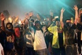 米中西部ミズーリ（Missouri）州ファーガソン（Ferguson）で、警官の黒人少年射殺に抗議する人々（2014年8月16日撮影）。(c)AFP/Joshua LOTT