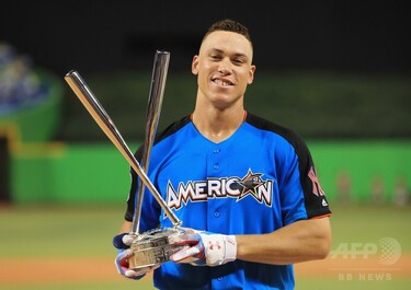 ヤンキースのジャッジが本塁打競争制す、ルーキーの優勝は史上初 写真