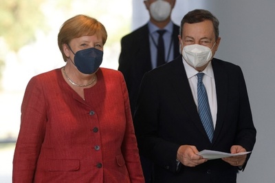 1回目にアストラ製接種の独伊首相、2回目に異なるワクチン接種