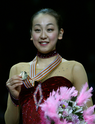 浅田 世界フィギュアスケート選手権初優勝を飾る