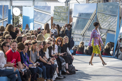 「ダイアン フォン ファステンバーグ」J・サンダース起用