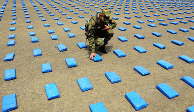 FARCのマリフアナ2トンを押収