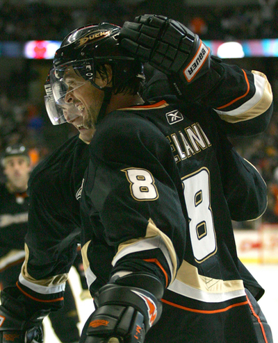 ダックス ブラックホークスを降し4連勝