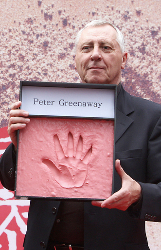 第12回釜山国際映画祭 ピーター・グリーナウェイ監督が手形を刻む