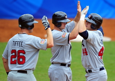 米国 雨天コールドでオランダ下し初勝利