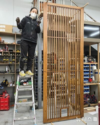 韓国・元野党議員「木工職人」として新たなキャリア…「一生懸命生きていこうと」