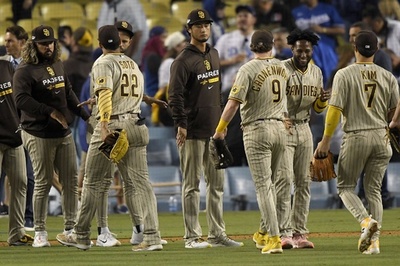 ダルビッシュ粘投で勝利投手に、パドレスが1勝1敗に戻す