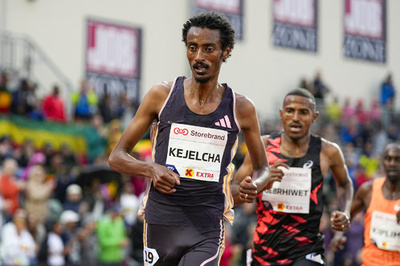 ケジェルチャが男子ハーフマラソンで世界新記録を樹立