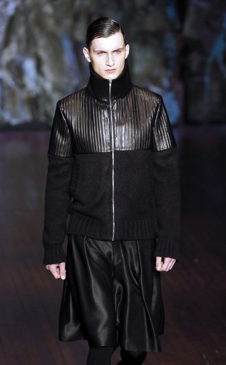 ＜14/15年秋冬パリ・メンズコレクション＞ソン　ジオ