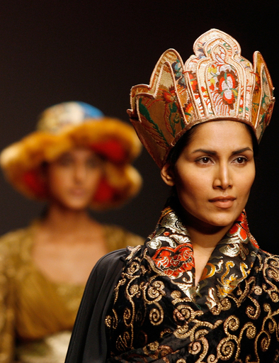 ＜07/08年秋冬ラクメ・ファッション・ウィーク＞アグニミトラ・ポール、新作を発表 - インド