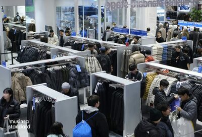 消費冷え込む韓国、「コスパ服」で人気再燃…SPAブランドが堅調成長