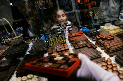 「睾丸チョコ」の大きさ変更、英医学界が苦情