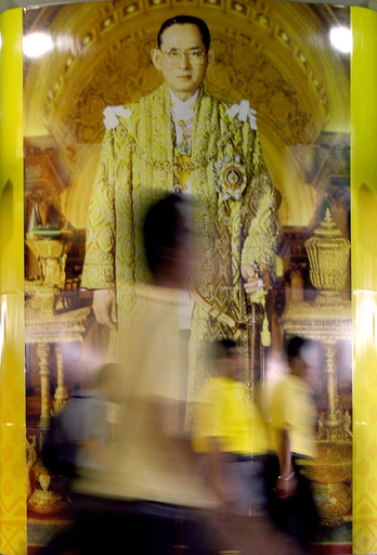 国王侮辱動画掲載、暫定政府がユーチューブへのアクセス遮断 - タイ