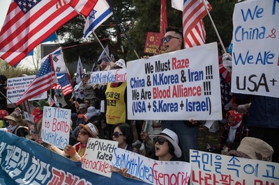 反北活動家らが南北首脳会談に抗議、韓国・坡州