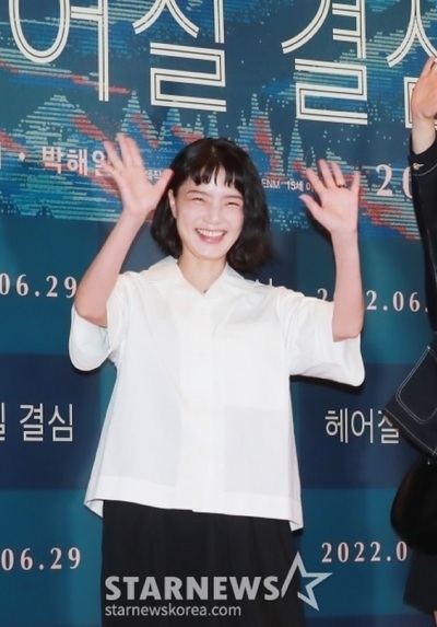 アン・ヨンミ、新型コロナ陽性…スケジュール中断、隔離中